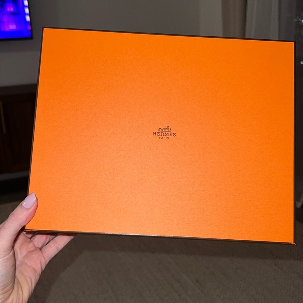 Hermes box with dust bags